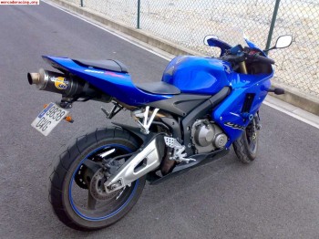 Se vende cbr 600cc del 2006 5500€