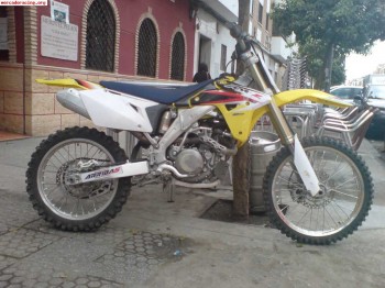 Vendo o cambio  suzuki rmz 450 por no usar.