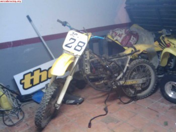 Vendo moto de cross suzuki 125cc por 700€