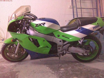 Kawasaki zxr 750