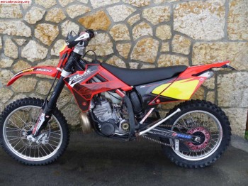 Moto gas gas en duro del 2009