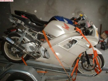 Se vende cbr 600 800e
