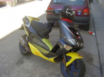 Aprilia sr agua