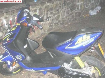 Se vende o cambia aerox rossi 2005