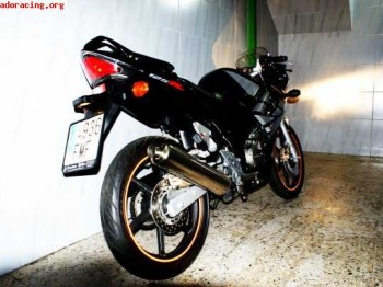 Vendo cbr 125 r unica.
