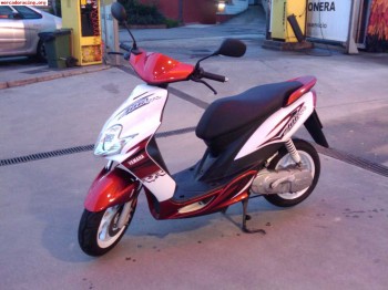 Se vende yamaha jog rr