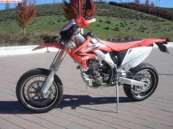 Vendo crf 450 hm supermotard como nueva