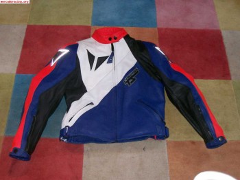 Vendo chaqueta dainese