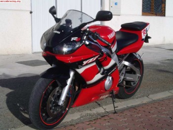 Yamaha r6   2500€