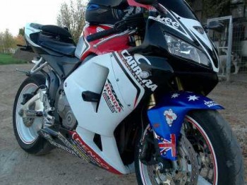 Vendo cbr 600 rr impecable