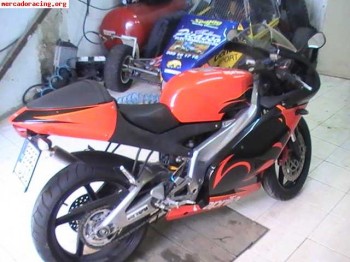 Vendo aprilia rs 125 del 2006 limitada en papeles cambio por