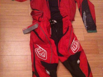 3 trajes nuevos (camiseta y pantalon)