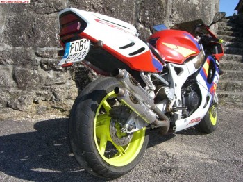 Se vende cbr 900 rr
