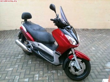 Yamaha xmax 250