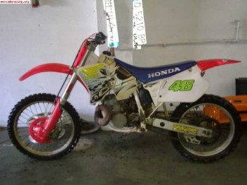 Se vende o se cambia honda cr 250