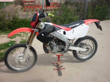 Vendo honda cre 250 matriculada