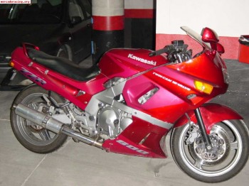 Kawasaki zzr-600   800 euros