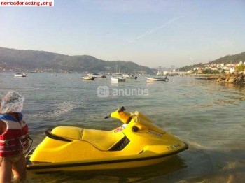 Moto de agua bombardier xp 110 c.v.