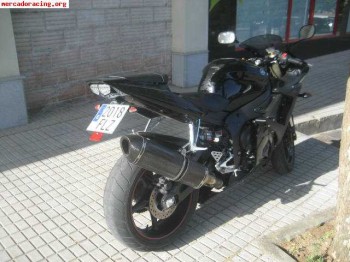 Vendo o cambio r6 flamante por coche de calle.