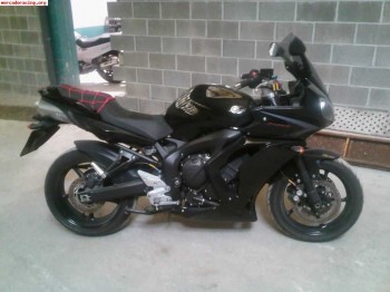 Se vende yamaha fazer como nueva