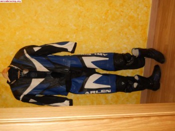 Subasto ekipacion de moto