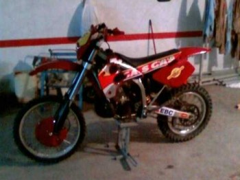 Se vende o se cambia gas gas ec 250. urge