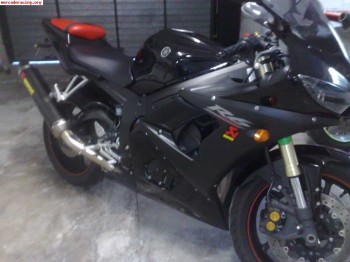 Cambio yamaha r6 impecable.