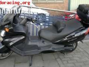 Megascooter burgman 650 cambio o vendo