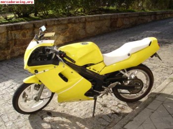 Se vende o se cambia tzr80rr con motor de mito 125
