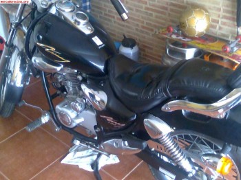 Vendo o cambio kimko de 150cc con solo 5000km (acepto cambio