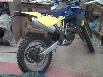 Se vede/cambia husqvarna 250cc de enduro del 2005