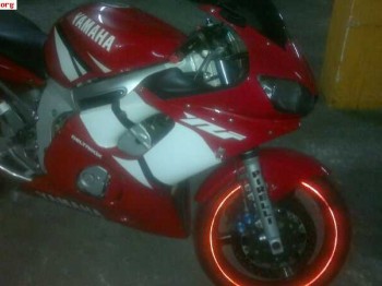 Se vende o cambia yamaha r6