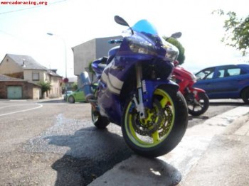 Yamaha r1 de 1000