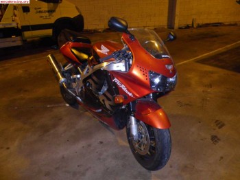 Honda cbr 900 rr fireblade 