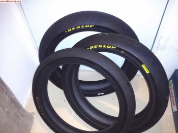 Sliks dunlop moto 3  7 neumaticos a 100€