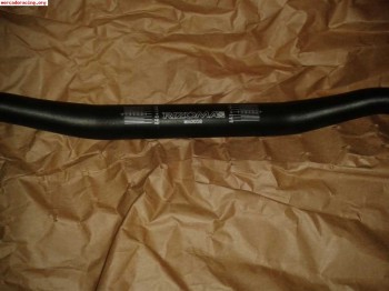 Accesorios rizoma, catera streetfighter y escape leovince