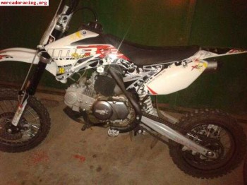 Se vende moto