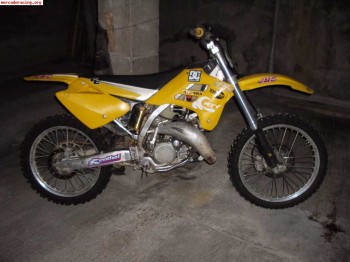 Se vende o canvia moto de cross