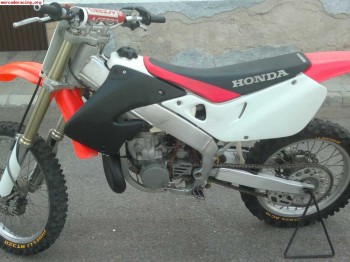 Honda cr 250r 1400€