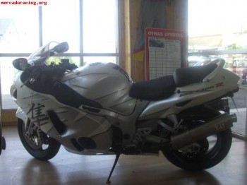 Vendo moto hayabusa 1300 perfecto estado 