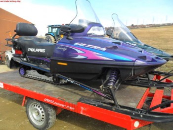 Moto de nieve polaris indy ultra touring