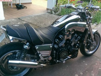 Vendo yamaha vmax 1200