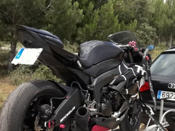 Kawasaki ninja zx6r 2011