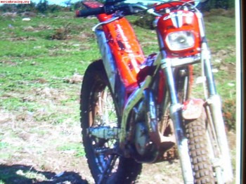 Vendo moto trial gasgas pro año 2003 buen estado