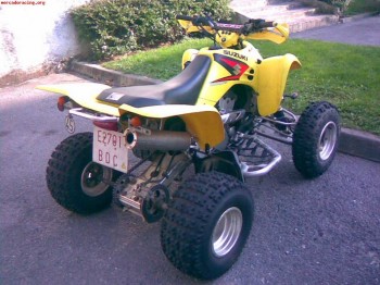 Se vende quad suzuki ltz 400
