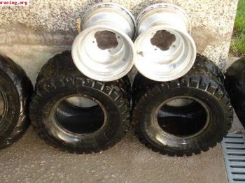 Vendo llantas traseras yamaha raptor700   casco  gomas usada