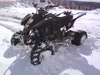 Se vende quad suzuki ltz 400