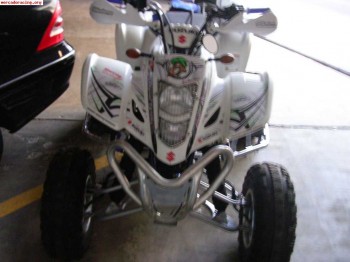Se vende o se cambia suzuki ltz 400