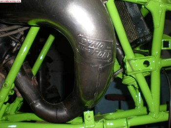 Se vende escape dyno port 2 en uno.perfecto estado.