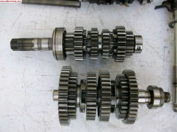 Vendo piñoneria de suzuki gsxr 600 k7